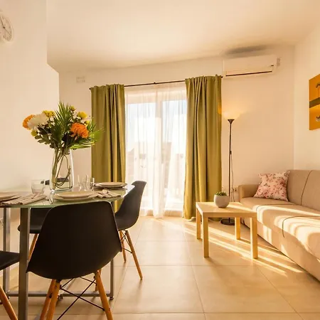 Appartement Delfin Court 2bd & Penthouse Close To Promenade *