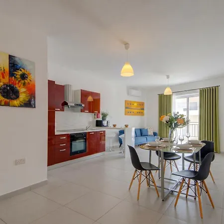 Delfin Court 2bd & Penthouse Close To Promenade Appartement *