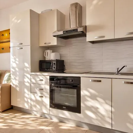 Delfin Court 2bd & Penthouse Close To Promenade Appartement *