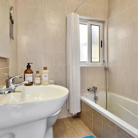 Delfin Court 2bd & Penthouse Close To Promenade Appartement